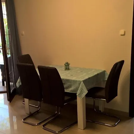 Jazminvirag Apartman דירה *